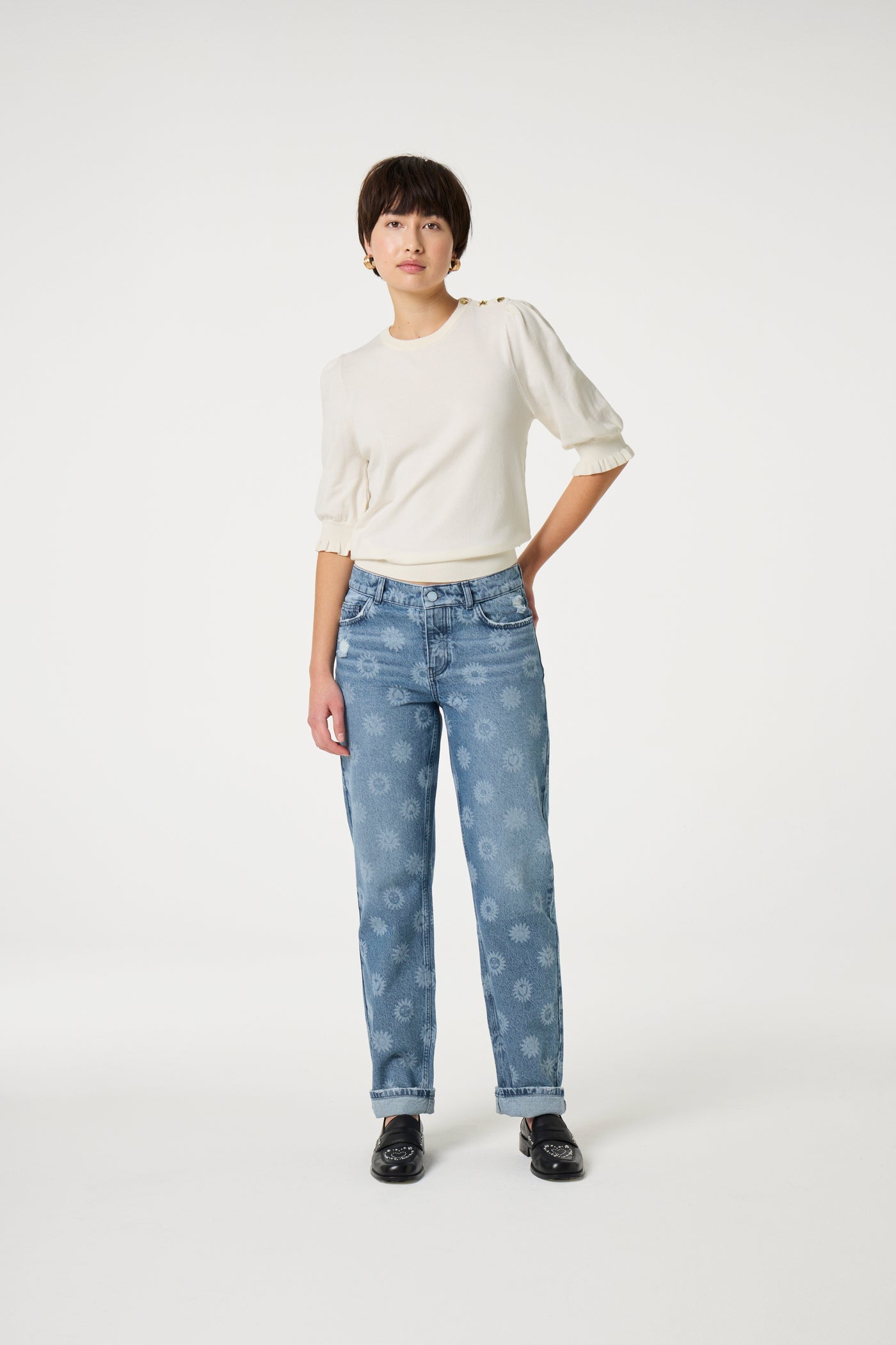 Molly short sleeve pullover in cosy white