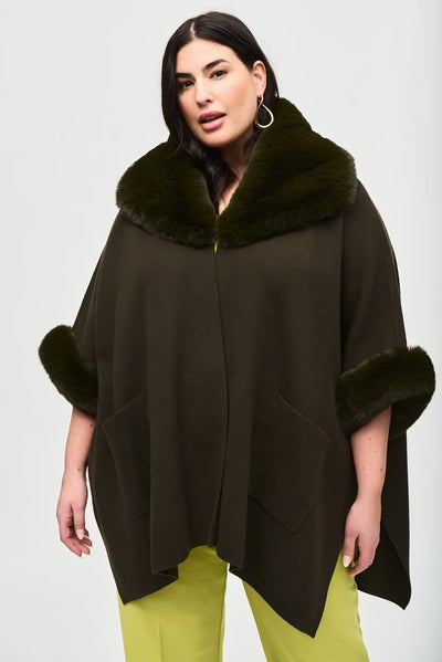 Brushed jacquard and faux fur cape in Iguana