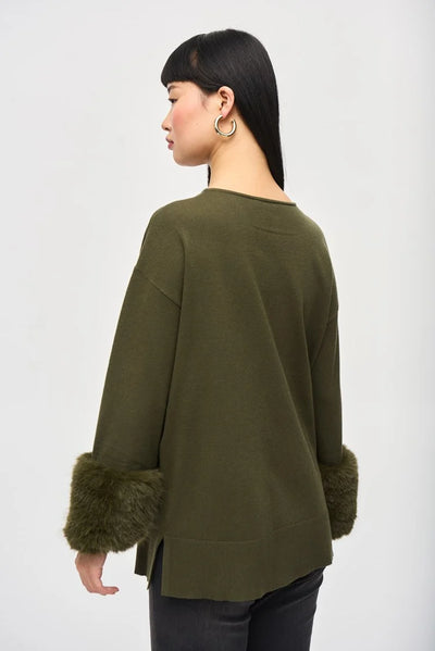 V neck sweater with faux fur cuffs