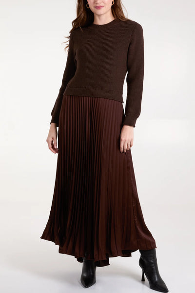 Jumper dress with pleats