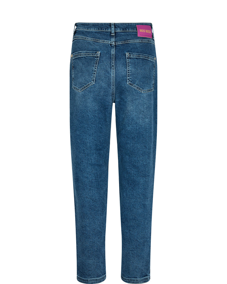 Adeline Sia jeans