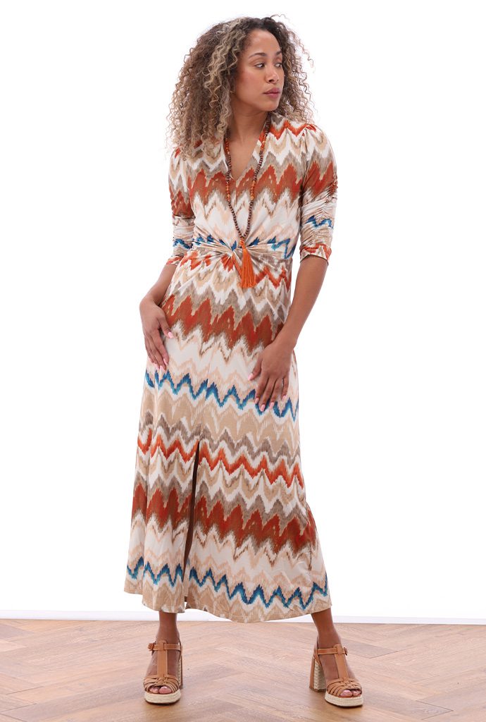 Maxi dress with knot front and necklace