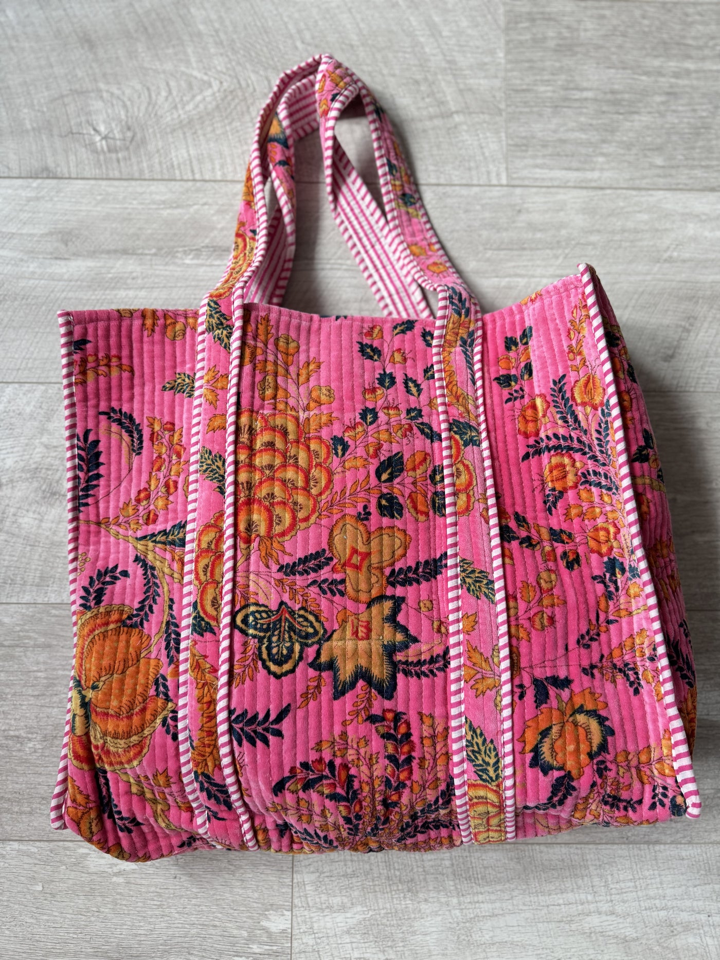 Velvet shopper in pink