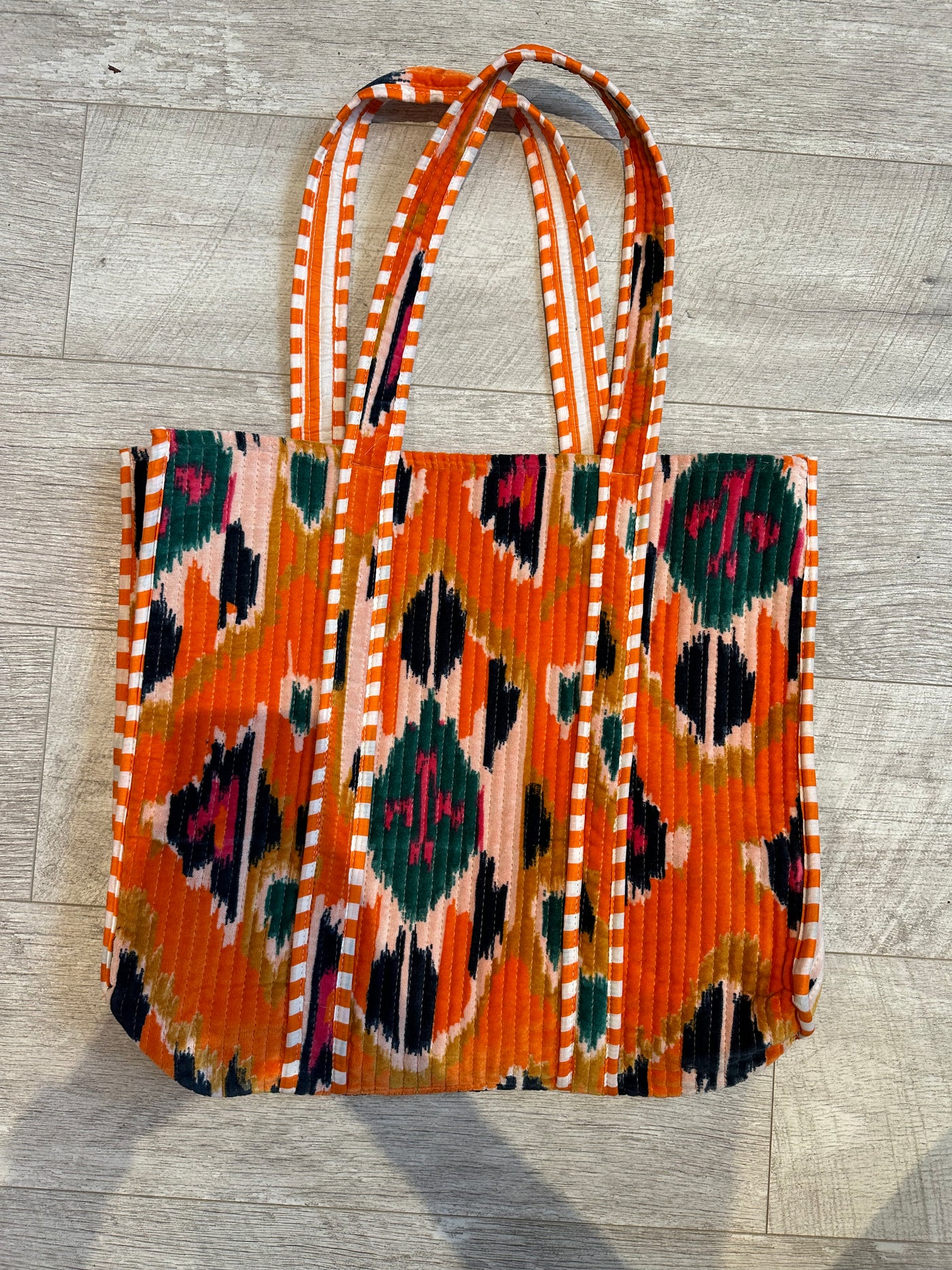 Velvet shopper in orange