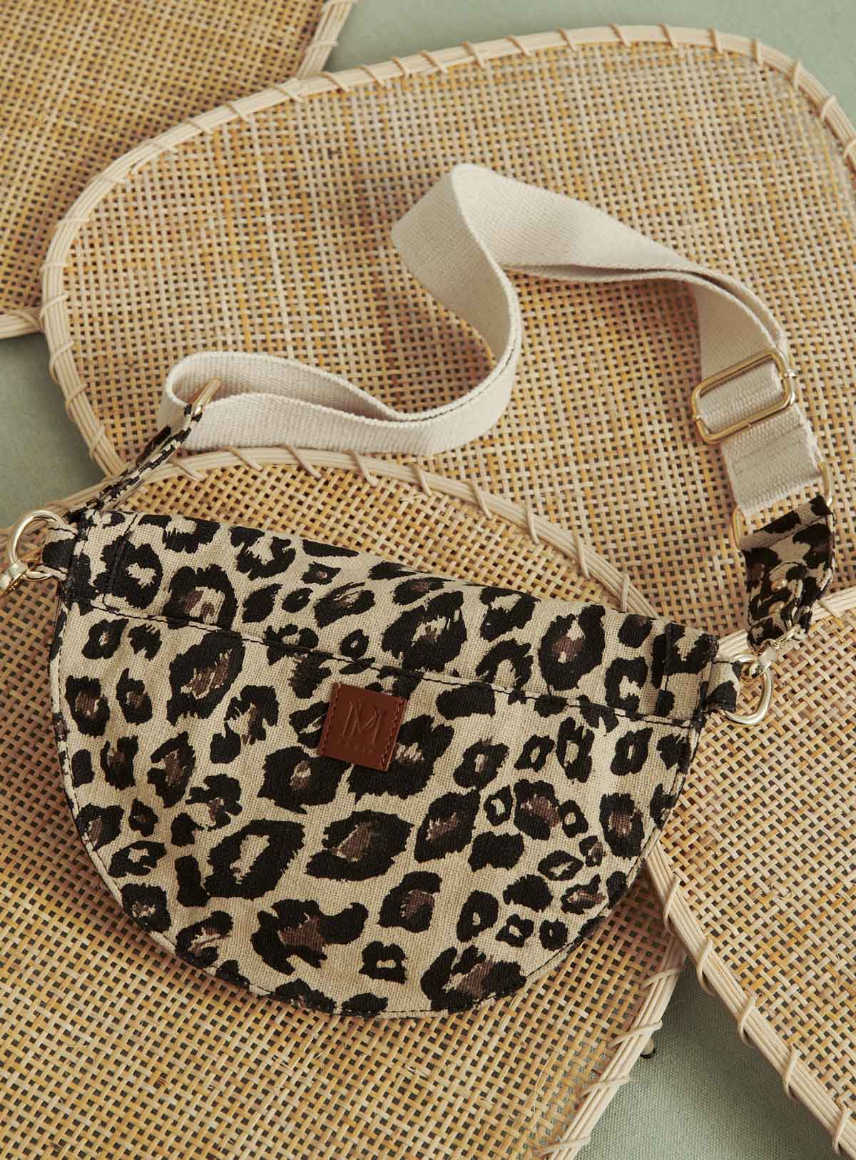 Leopard canvas banana bag