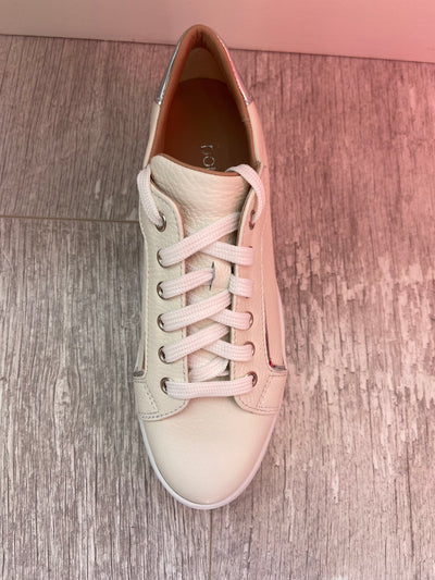 Lace up platform trainers